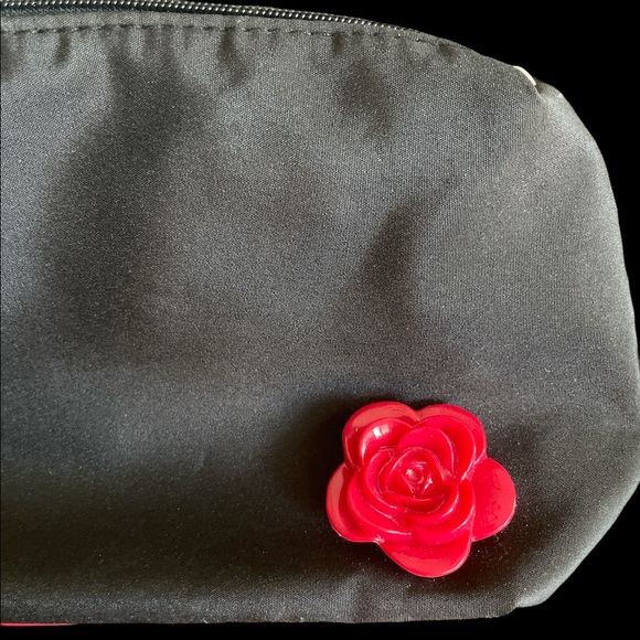 Lancôme pouch 🌹 - Picture 3 of 7